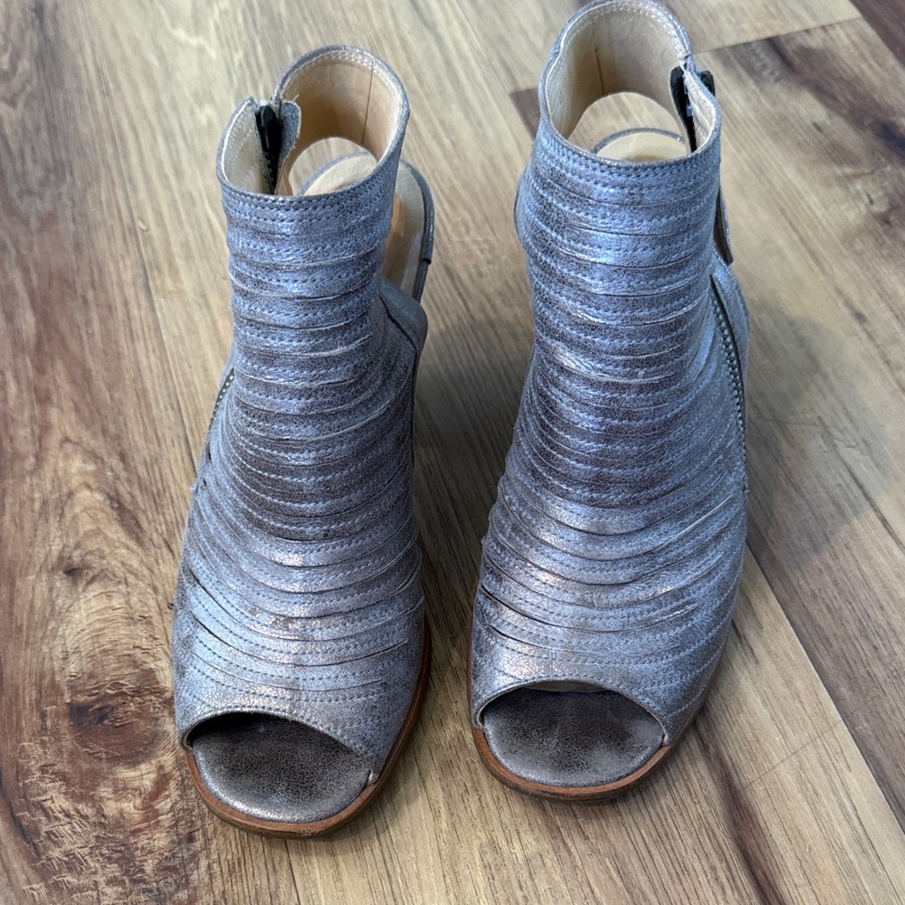 Paul Green Shimmery Silver Open-Toe Layered Mules